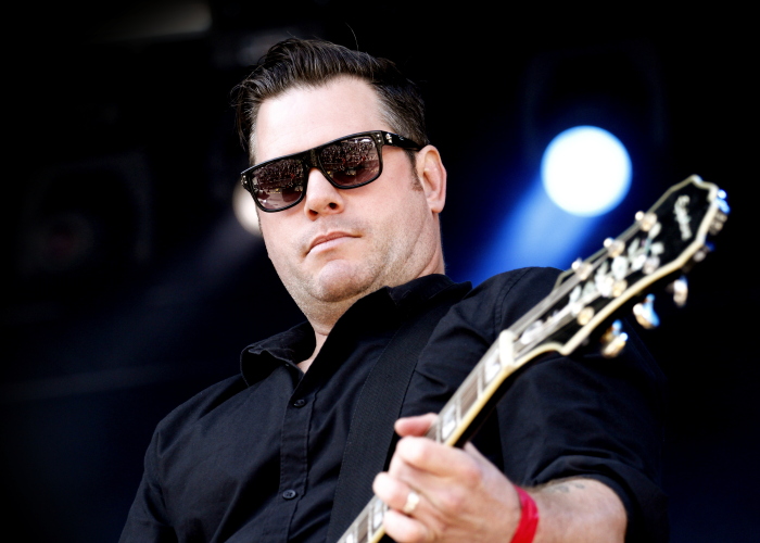 and you will know us by the trail of dead sideways jason reece 130615 002 foto janne wass