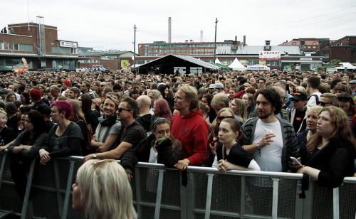 Publik vid PJ Harveys konsert.