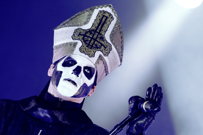 Papa Emeritus III i Ghost.